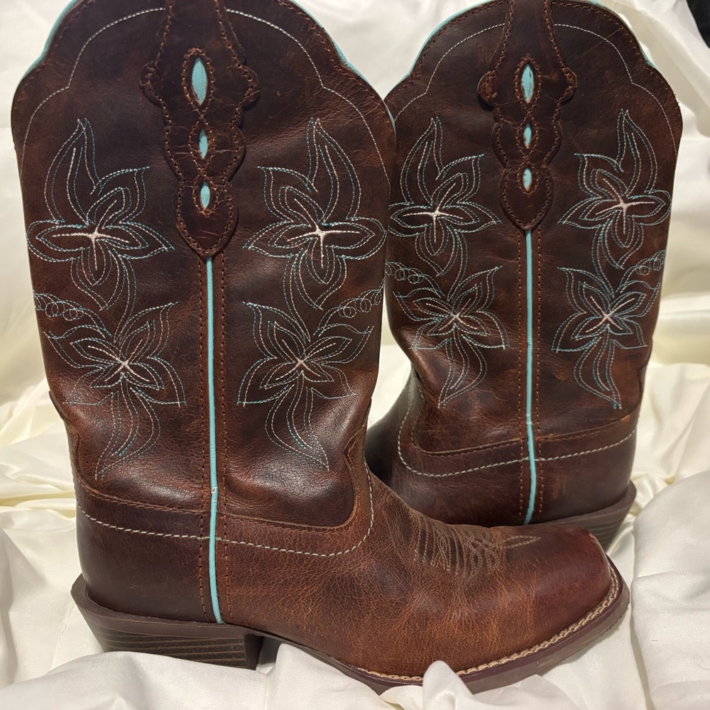 Women’s Justin Boots